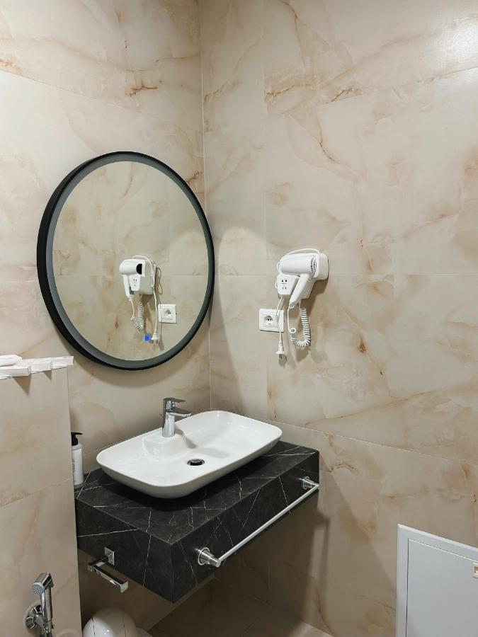 Clinton Tirana Inn 외부 사진