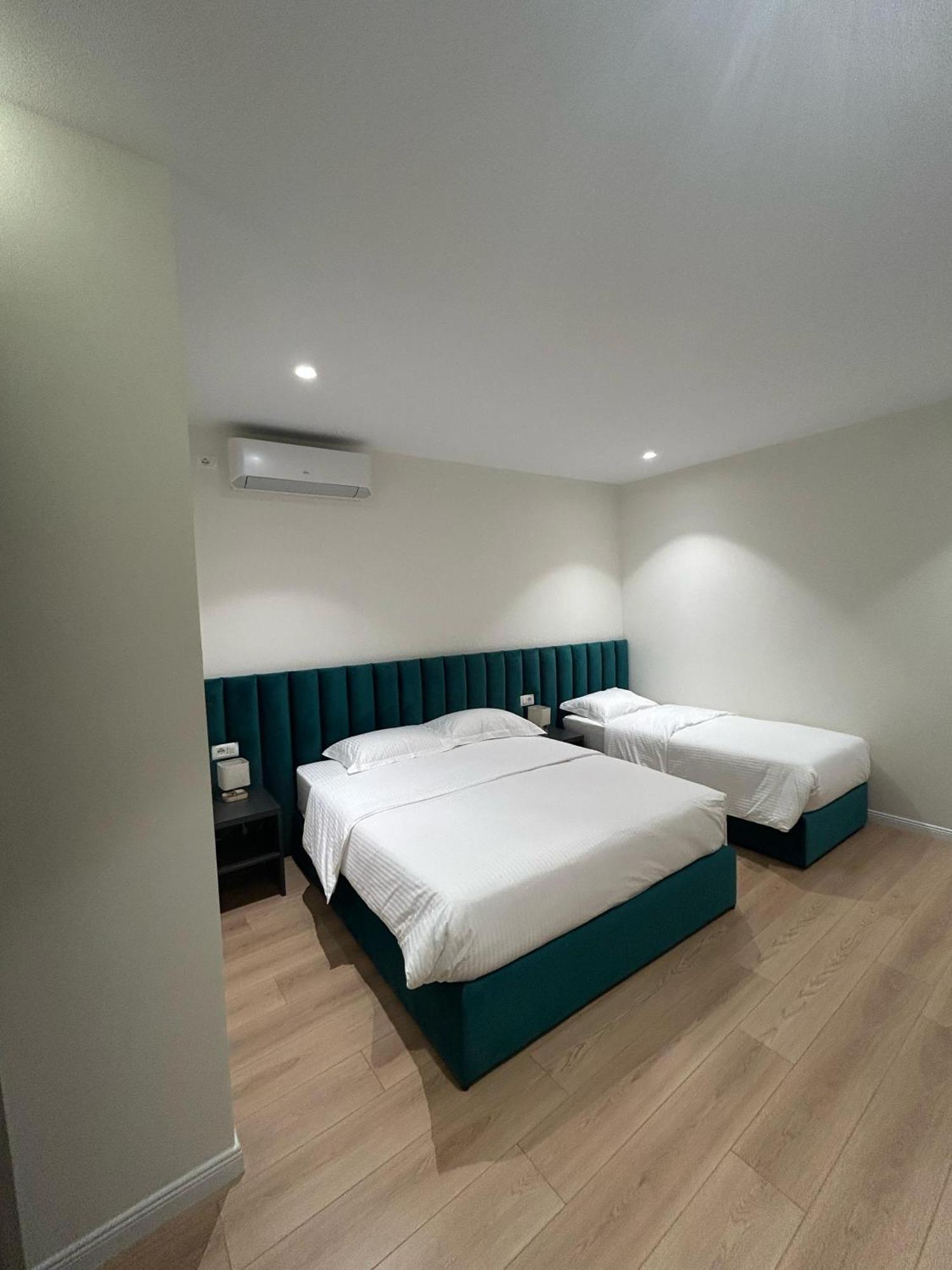 Clinton Tirana Inn 외부 사진