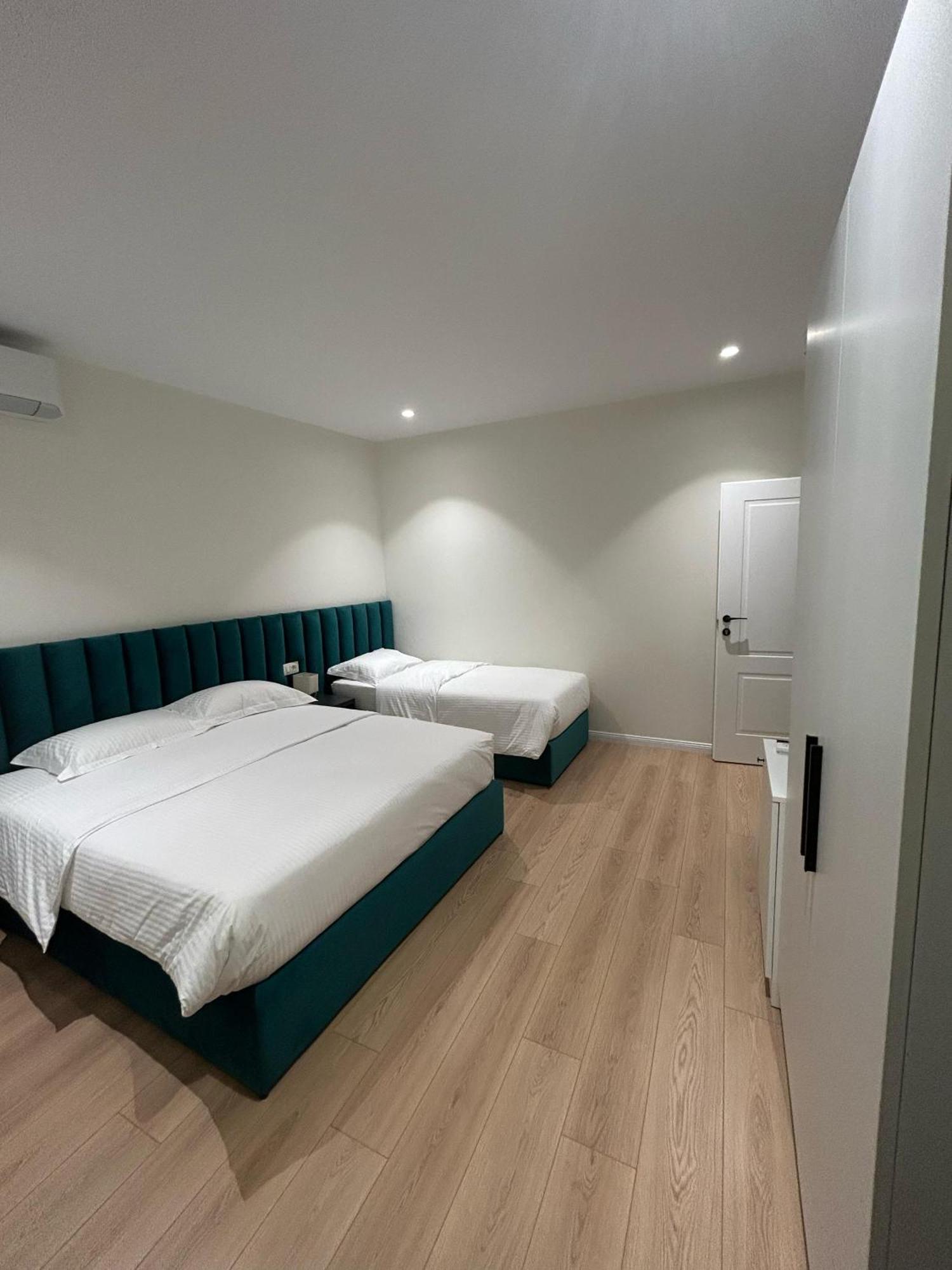 Clinton Tirana Inn 외부 사진